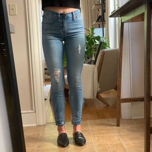 Madewell 9” High Rise Skinny Distressed Jean
